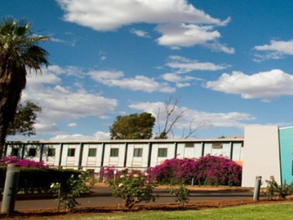 Seasons Hotel Newman Exterior foto